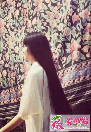 姑娘如花似玉的长发发型 感性时尚绝代佳人