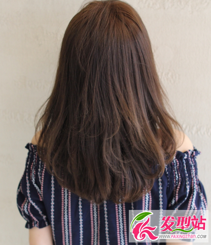 流行韩式梨花头卷发 女生显瘦梨花头烫卷发