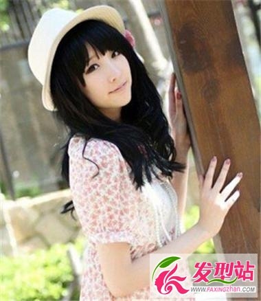 气质长发美女 百变性感妩媚