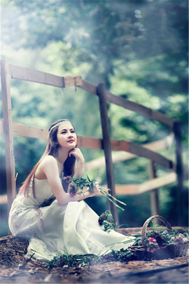 唯美梦幻丛林仙子美女养眼写真手机壁纸