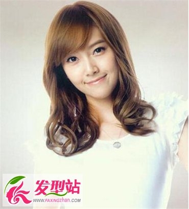 中长发女生最新韩式发型 甜美温雅设计最迷人
