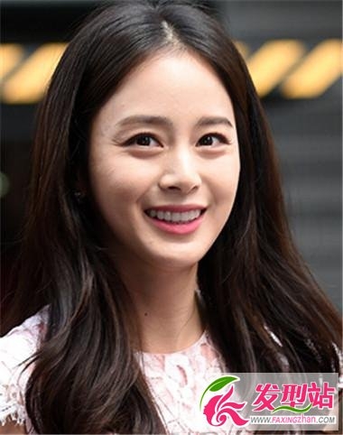 气质长发美女 百变性感妩媚