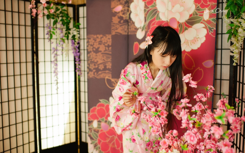 唯美和服美女室内摄影写真壁纸下载