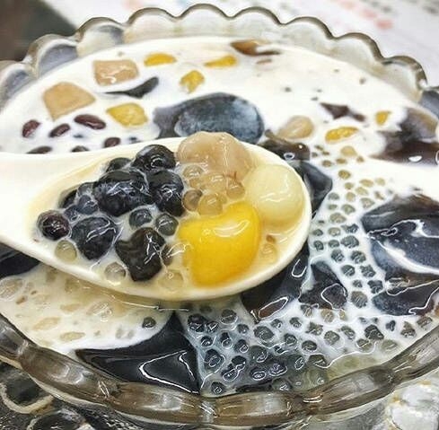 这个时间点只想来一份冰冻的仙草芋圆