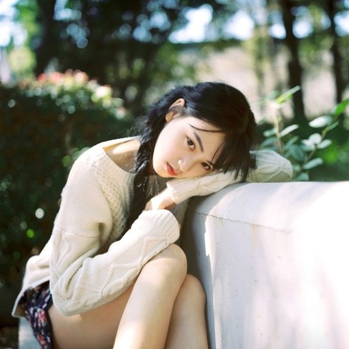 她在未来等着你 小清新的女生美照