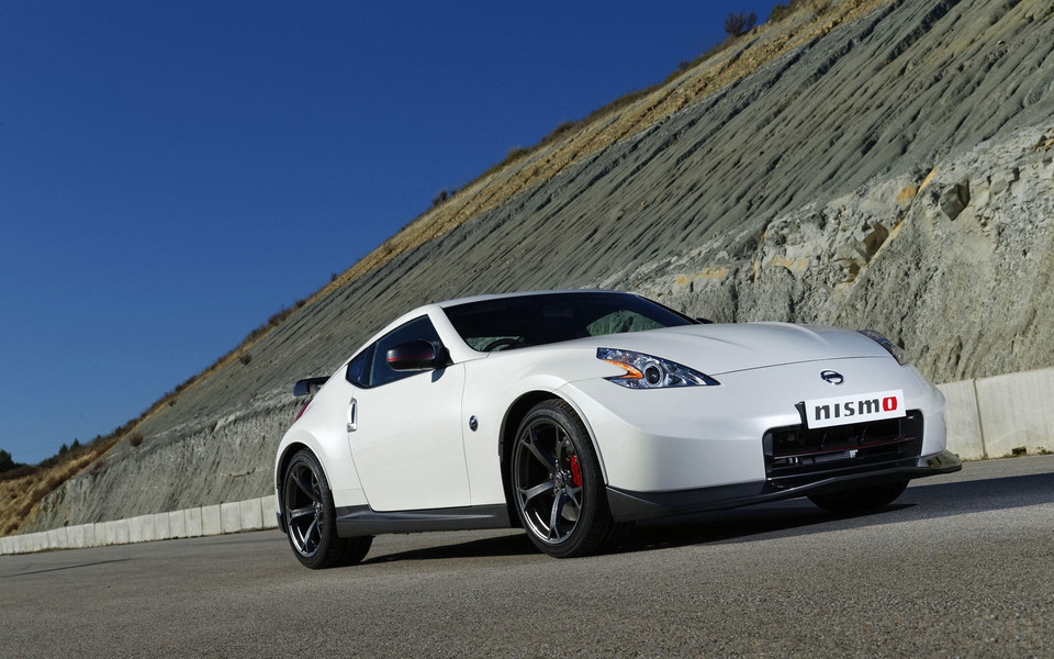 日产370Z Nismo跑车高清壁纸