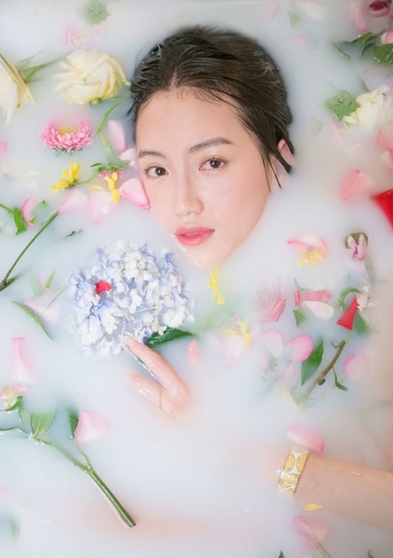 苏青粉光若腻写真大片大曝光