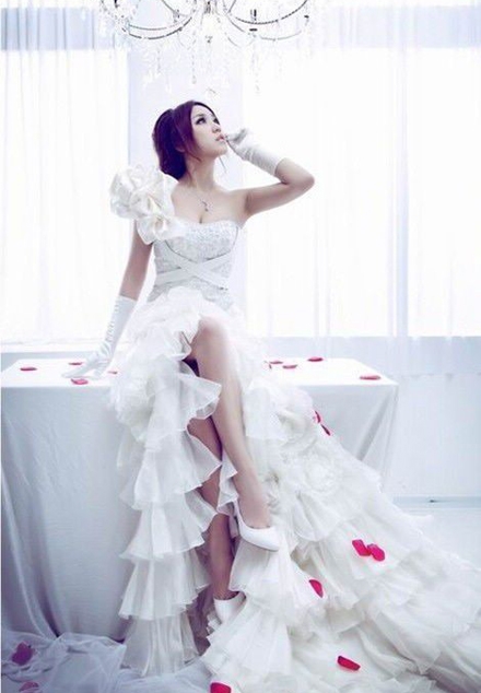 每个女孩 都有个婚纱梦