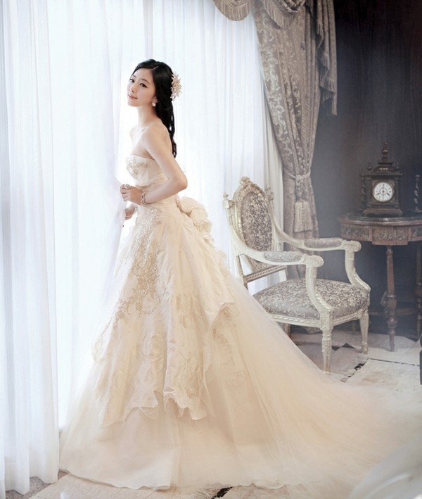 唯美浪漫婚纱图片 唯美奢华浪漫新娘婚纱图片