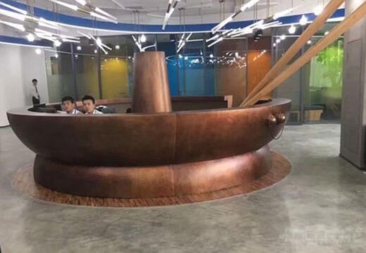 这餐饮公司前台设计有点逆天
