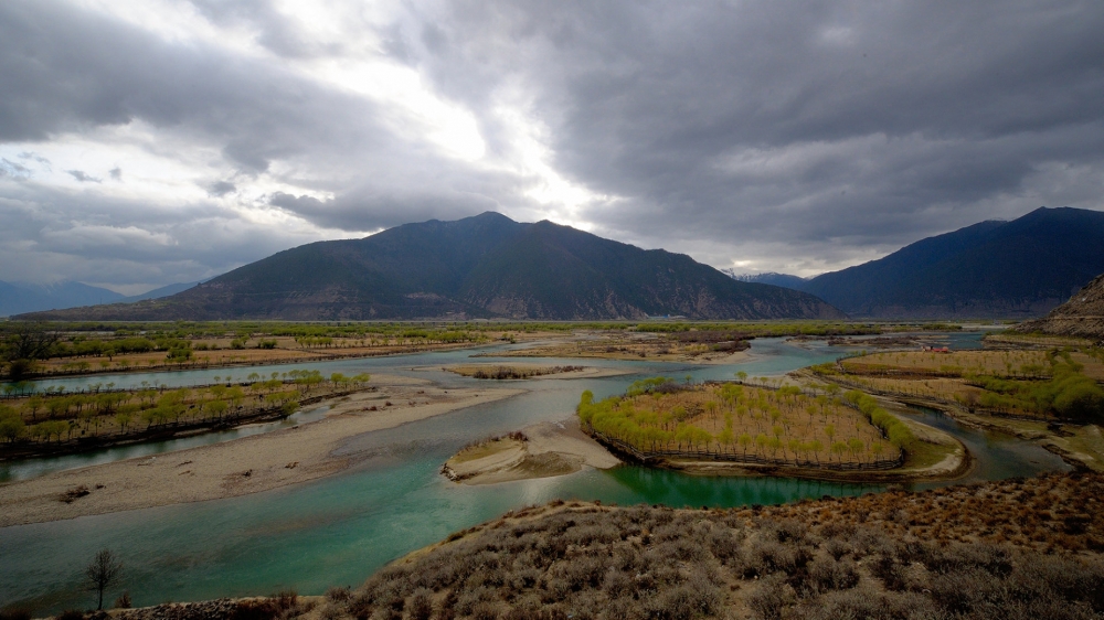 西藏尼洋河风景壁纸