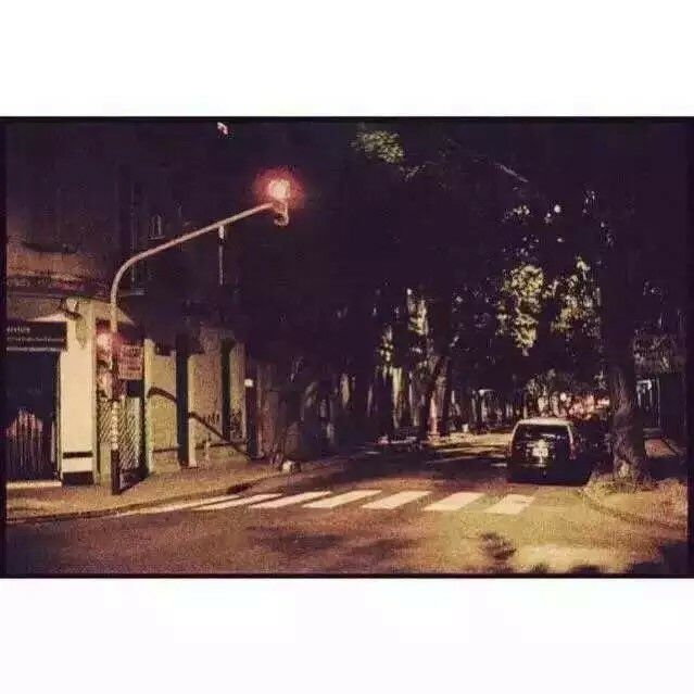 我喜欢你阿可惜没办法触及你的心跳.