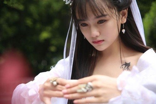 唯美南笙姑娘真实照片 真实素颜照见光死的南笙姑娘照片图片大全