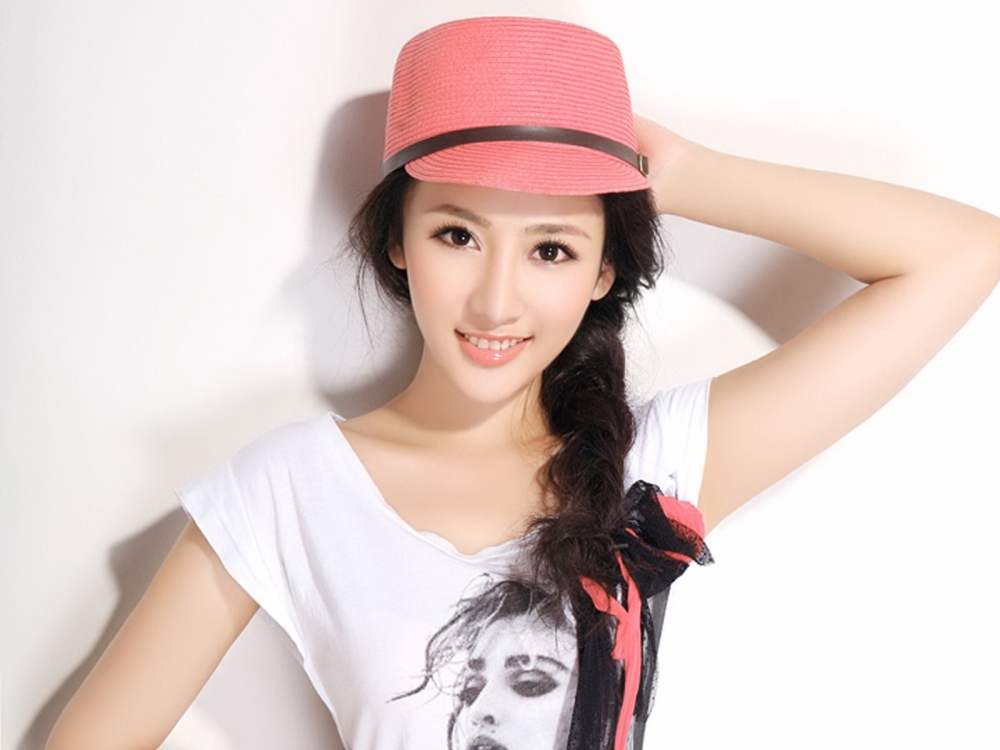 清纯美女校花田子琳