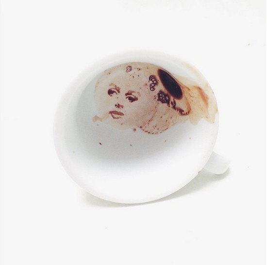 打翻的咖啡居然可以这么美！