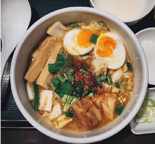 惜愉：早餐时间 来碗香喷喷的面条