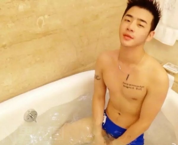 肌肉男gv迅雷 方琪佑gv资源 方琪佑哪里人