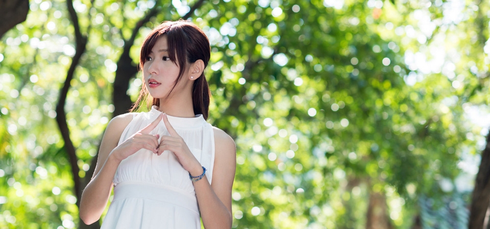 可爱森系美女桌面壁纸