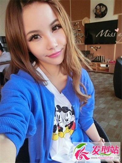 长发美女甜美发型设计图片 夏季女装最好搭配的发型