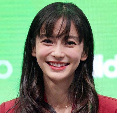 现在流行发型？朴信惠宋茜新发型都是这一款