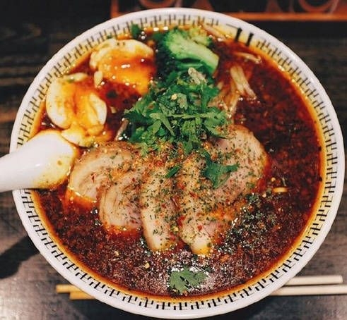 惜愉：早餐时间 来碗香喷喷的面条
