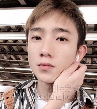 男生短发发型图片 炫出清爽帅气感