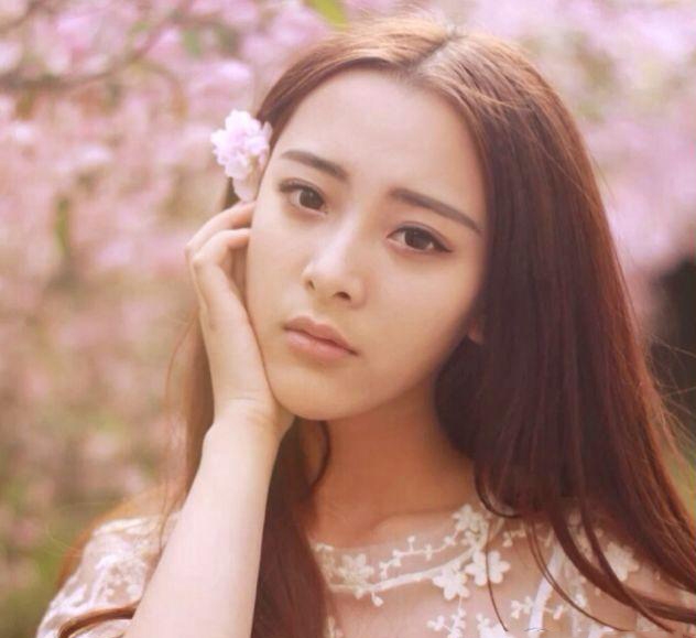 复旦大学校花刘芷微  清纯美女生活照