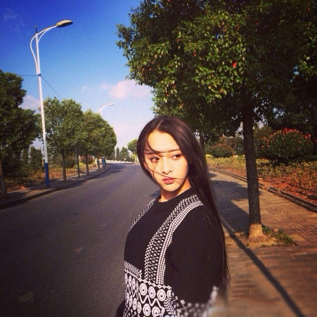 复旦大学校花刘芷微  清纯美女生活照