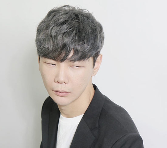 男生微卷烫发效果图 帅气蓬松有型