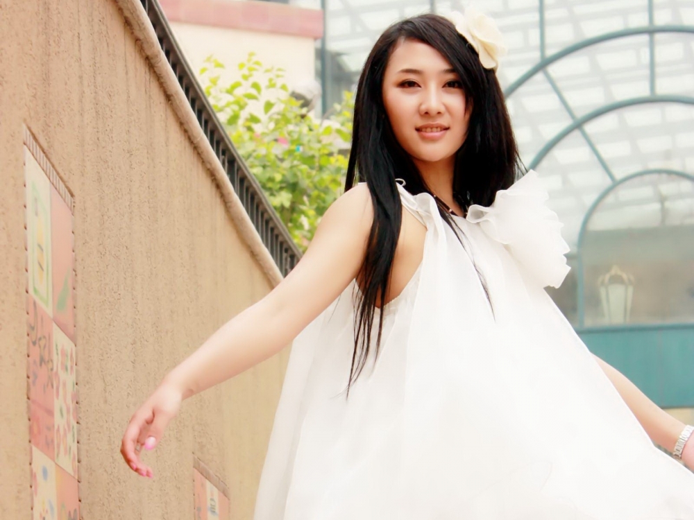 清纯美女校花田子琳