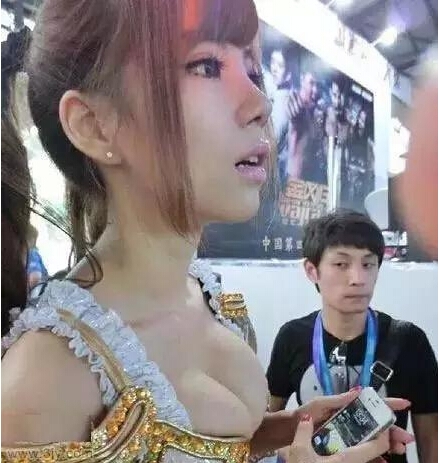 小伙子内心已经波涛汹涌了
