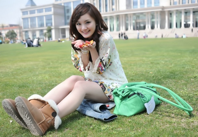 窈窕无双的馨子迷人写真图片