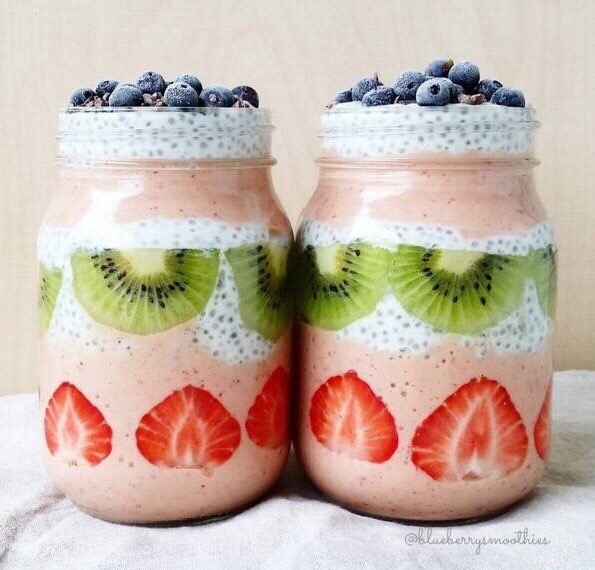 五彩缤纷的水果冰沙 smoothies 看得我少女心砰砰砰的！