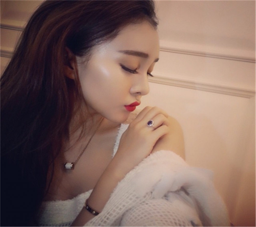 超韩系性感甜美美女高清手机滚壁纸下载