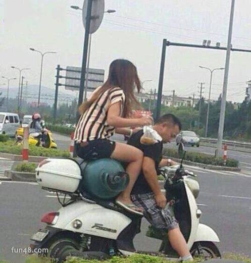 妹子你胆子有点大啊