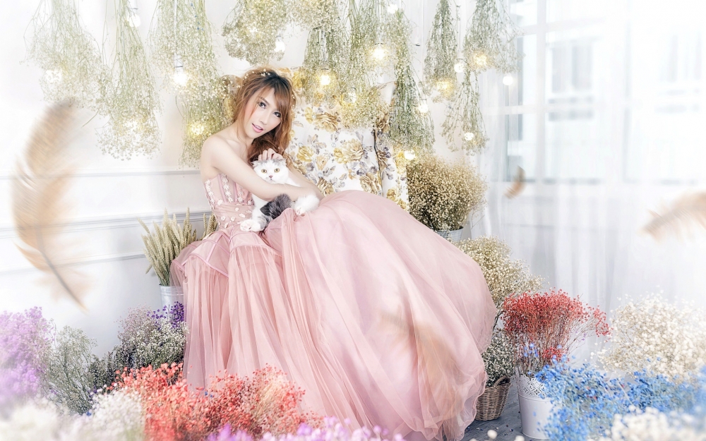 娇俏可人的小美女清新写真桌面壁纸下载