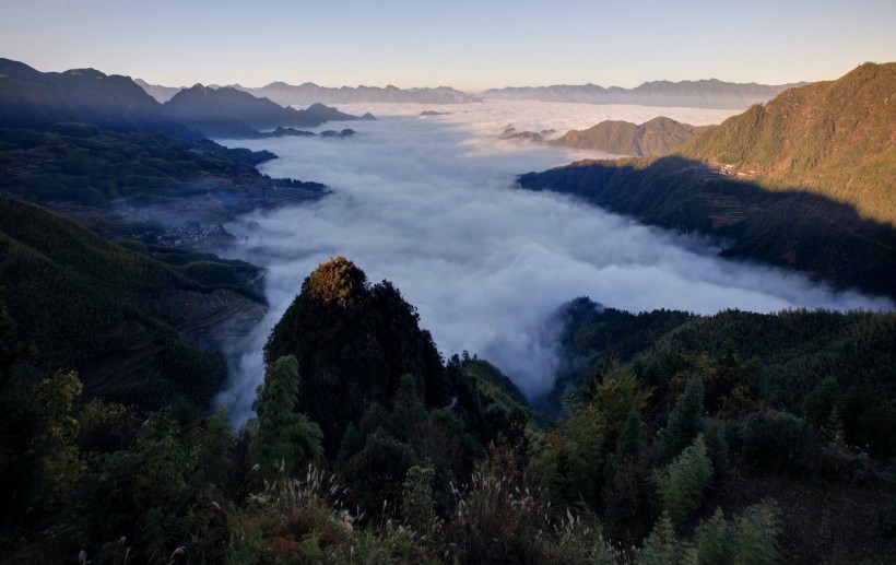 浙西红彤彤的日出风景图片