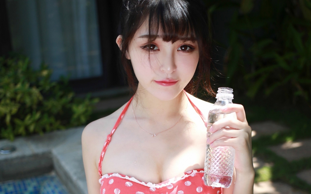 泳衣美女性感嫩模清新写真高清美女壁纸图片