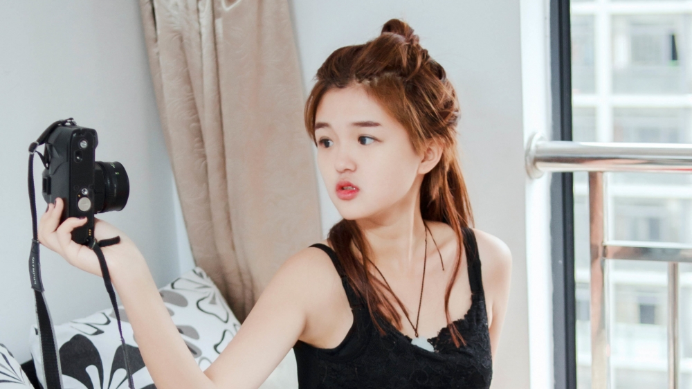 摄影师美女单反相机高清电脑桌面壁纸精选