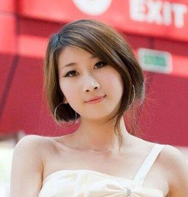 适合方脸女生的直发发型  端庄大方有气质！