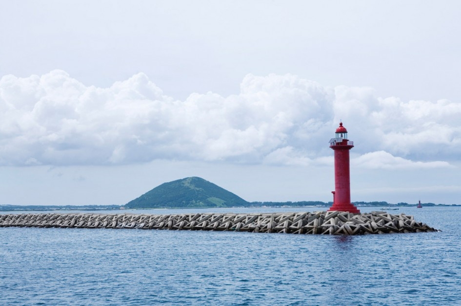 唯美海岛灯塔高清图片