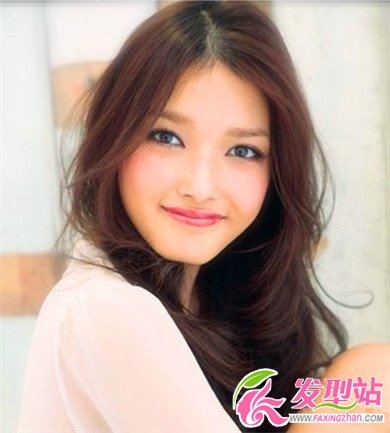 长发女生最新梨花头发型  慵懒卷发最有女人味