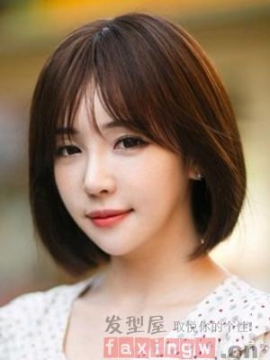 女生圆脸适合剪刘海吗 偏分刘海设计轻松达到瘦脸效果