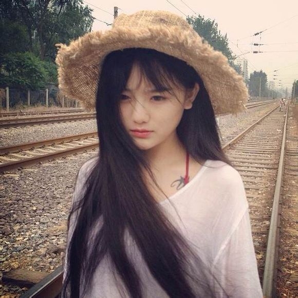 唯美南笙姑娘真实照片 真实素颜照见光死的南笙姑娘照片图片大全