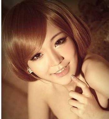 小脸mm们的最新波波头发型图片  既个性又甜美！