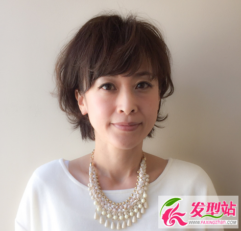 成熟女人气质短发 时尚波波头减龄短发发型