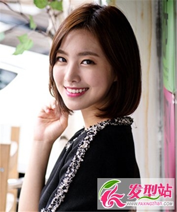 夏季女生偏分短发发型 妩媚动人的女生短发