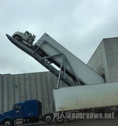从小的泡妞高手 这孩子已经赢在起跑线上了