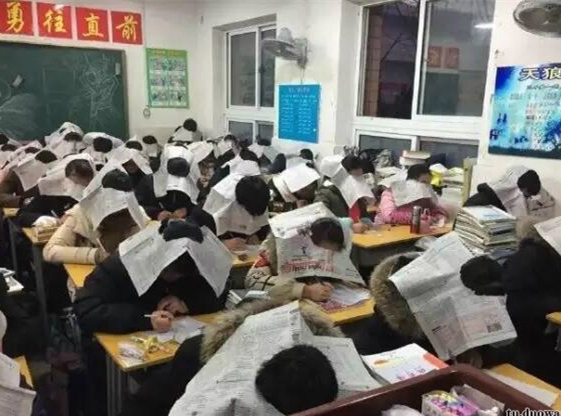考试防作弊新技能，感觉生无可恋了！