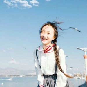 所有巧合， 都是命中注定  小清新甜美女生头像